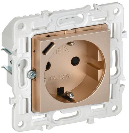 Розетка SKANDY 18Вт 16А с заземл. защ. шторки USB C SK-R17Sa песочн. IEK SK-R14-16-U14-018-K98