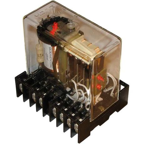 Реле промежуточное РП-16-1М 220В DC 2/4 задн. присоед. ЧЭАЗ A8119-77951569