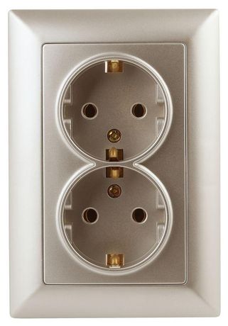 Розетка 2-м СП Solo 4-205-04 16А 250В 2P+E Schuko шампань Intro Б0043336 ЭРА