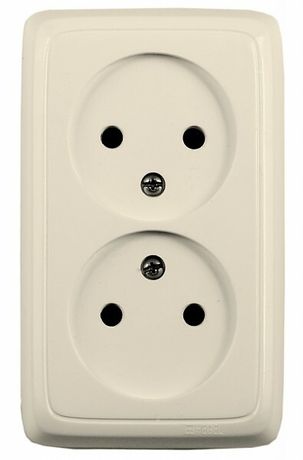 Розетка двойная наружная со шторками с изоляционной пластиной слоновая кость - РА16-144-01 HEGEL