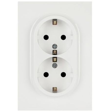 Розетка 2-м с заземл. со шторками СП 16А IP20 250В Arktik бел. MC Б0070454 MC арт. Б0070454