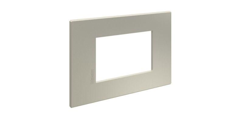Рамка 3мод. Axolute Air итальянский стандарт "Песчаник" Leg BTC HW4803SB Legrand