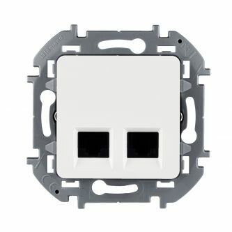 Розетка компьютерная 2-м Inspiria RJ45 кат.5E UTP бел. Leg 673835 Legrand