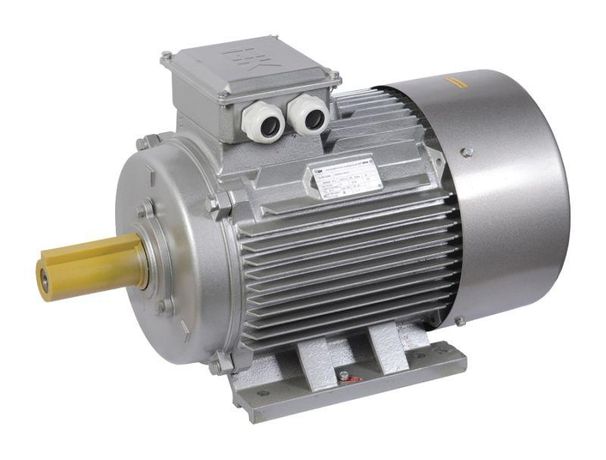 Электродвигатель АИР DRIVE 3ф 132S8 380В 4кВт 750об/мин 1081 IEK DRV132-S8-004-0-0710-1