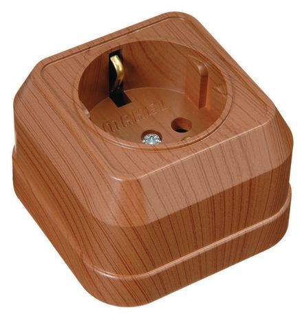 накладная орех розетка с/з (квадрат) - 45408 Makel