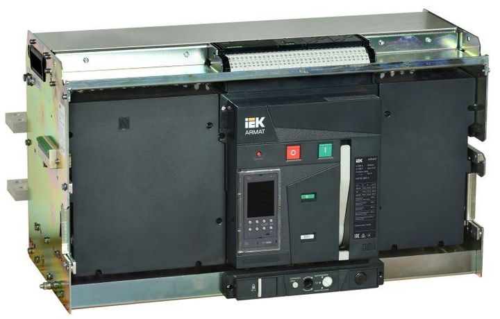 Выключатель автоматический воздушный ARMAT выдвижного исполнения 4P G 135кА 5000А расцепитель TD с комплектом аксессуаров 220В: мотор привод катушка включения отключения - AR-ACB-4VG-135-5000A-TDCF IEK
