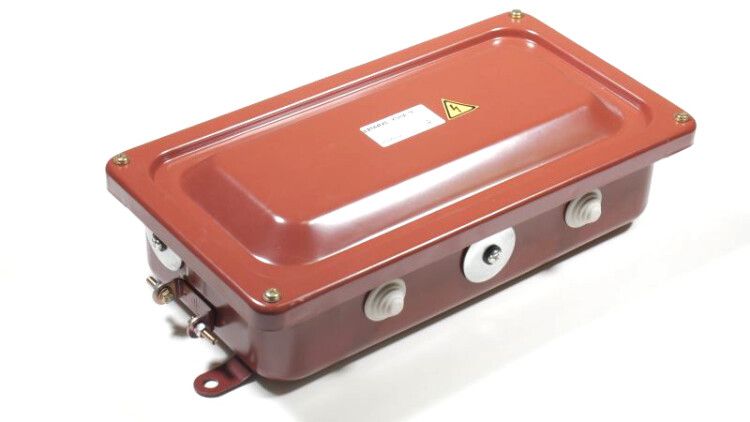 Коробка распределительная металлическая с заглушкам 336х175х100 (7 отверстий: 6D25, 1D32)IP65 | zeta30381 ГОФРОМАТИК ЗЭТА