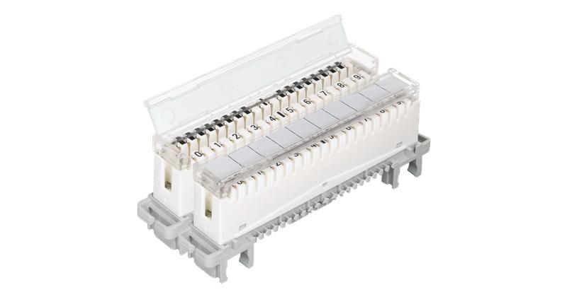 Рамка для маркировки плинтов установки на плинты или магазин защиты откидная прозр. (уп.10шт) NIKOMAX NMC-PL-HLH-10 ЭКО04843