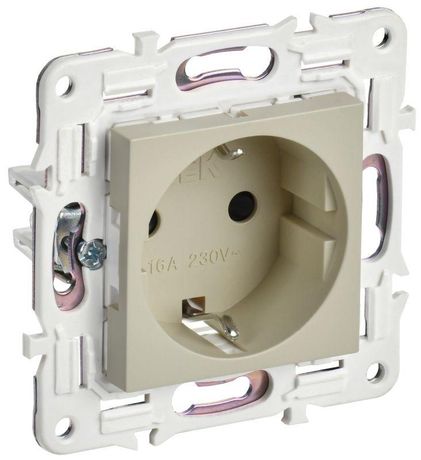 Розетка SKANDY 16А с заземл. защ. шторки SK-R04B беж. IEK SK-R14-16-K10