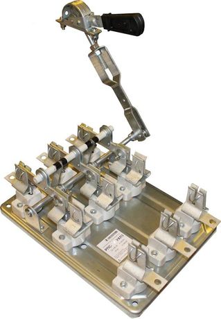 Электротехник ET010241 Разъединитель-предохранитель РПС-1/Л УХЛ3 100А передняя смещенная рукоятка левый привод без предохранителей IP00