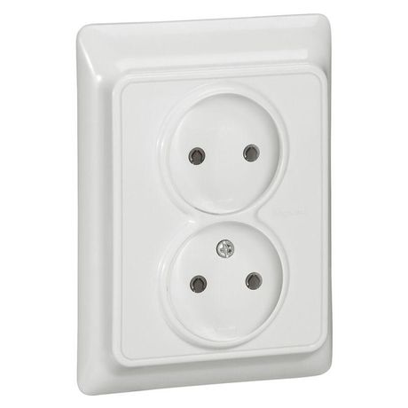 Розетка 2-м СП Kaptika 16А IP20 2х2P бел. Leg 782112 Legrand