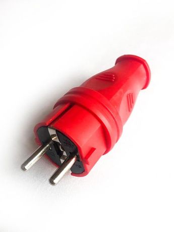Вилка прямая 16A каучук IP44 красный - VKsm-Z-IP(R)16A Космос