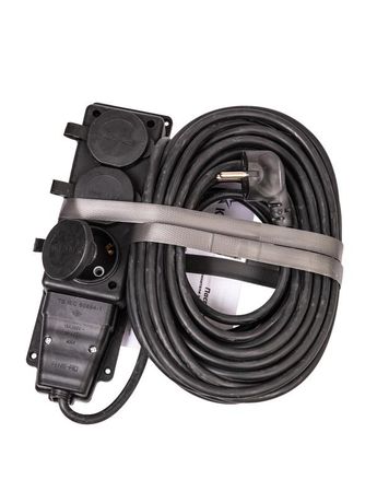 Удлинитель колодка 15м 3 гнезда КГ 3*2.5 мм 16A 250В 4000Вт каучук IP44 черный Россия УХз16 - YKsm15m-3g(16A)KG-B Космос