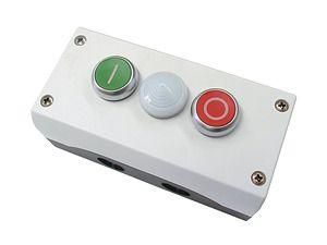 Пост с двумя кнопками; бел. сигнальной лампой; 2 размыкающих + замыкающих контакта обозначениями O II M22-I3-M2 EATON 216533