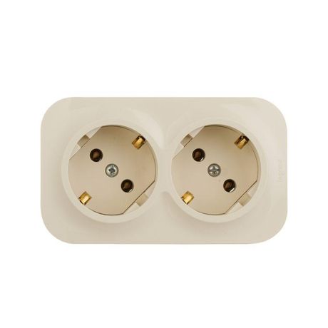 Розетка 2-местная для открытой установки с заземлением без защитных шторок предварительным подключением 16А слоновая кость QUTEO - 782263 Legrand