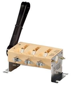 Рубильник ВР32-31В71250-32 УХЛ3 100А съёмная боковая смещённая рукоятка 3-х полюсный на два направления с дугогасительными камерами IP32 - 00000516907 Электротехник ET516907