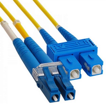 Патч-корд оптический переходной (SM), 9/125 (OS2), LC/UPC-SC/UPC, (Duplex), 1м | 50-2409 REXANT MEET