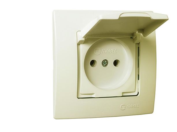 Розетка Lillium с заземл. и крышкой Makel 32010029