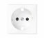 Накладка со шторками для розетки с заземлением Schuko 2Р+Е белого матового цвета S82 Concept | 8200041-090 Simon