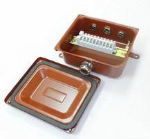 Коробка распределительная соединительная КС-10 IP65 УХЛ1,5 латунный ввод | zeta30335 ЗЭТАРУС ЗЭТА (Завод электротехнической арматуры)